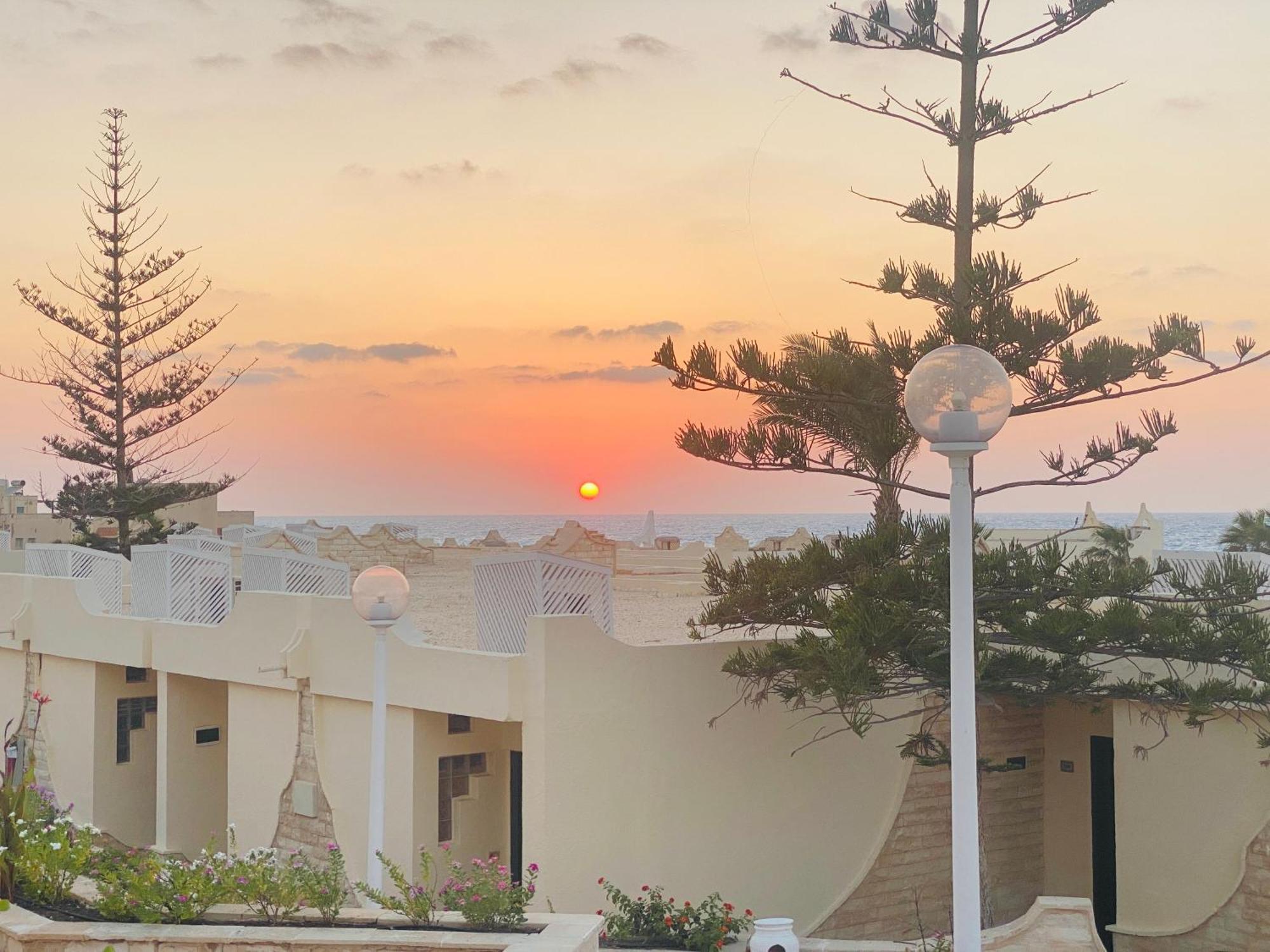Borg El Arab Beach Resort Екстериор снимка Sunset in Safi